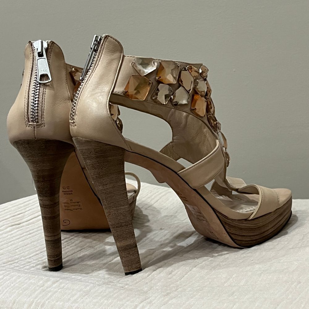 Jean-Michel Cazabat Crystal Embellished Platform Leather High Heels Nude Sz 7.5 - Picture 13 of 16